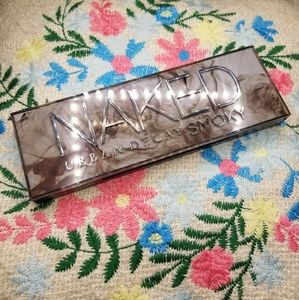 Urban Decay Makeup - Urban Decay Smoky Eyeshadow Palette Urban Decay Makeup - Urban Decay Smoky Eyeshadow Palette